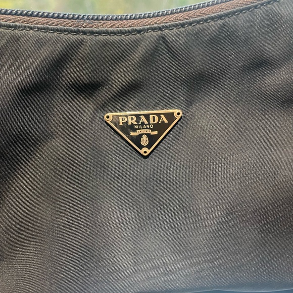 SOLD ❤️ Authentic Prada Nylon Handbag - Picture 4 of 7